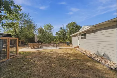 805 Haysel Street, Bastrop, TX 78602 - Photo 33