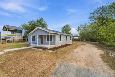 805 Haysel Street, Bastrop, TX 78602 - Photo 3