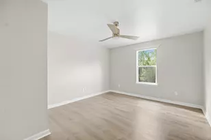 805 Haysel St, Bastrop, TX 78602 - Photo 29