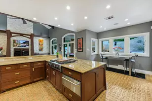 206 Las Lomas Dr, West Lake Hills, TX 78746 - Photo 9