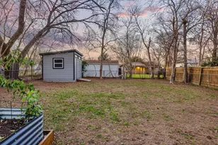 6904 Cherry Meadow Dr, Austin, TX 78745 - Photo 19