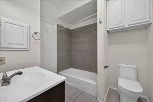 806 W 24th St, Austin, TX 78705 - Photo 15