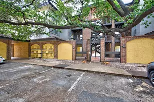 806 W 24th St, Austin, TX 78705 - Photo 19