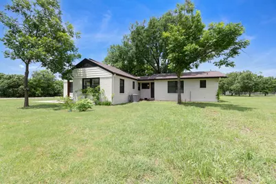 102 Elmo Street, Florence, TX 76527 - Photo 23