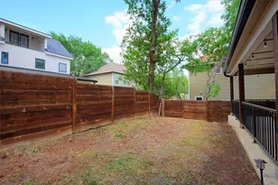 2205 S L Davis Ave, Austin, TX 78702 - Photo 31