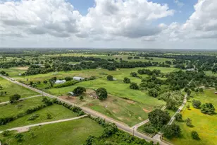 307 N County Line Rd, Elgin, TX 78621 - Photo 1