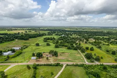 307 N County Line Road, Elgin, TX 78621 - Photo 3