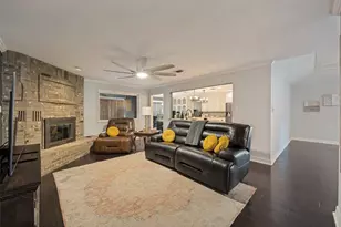 1933 Squire Circle Circle, New Braunfels, TX 78130 - Photo 7