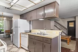 7108 Meadowood Dr, Austin, TX 78723 - Photo 9