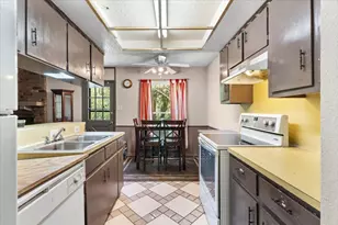 7108 Meadowood Dr, Austin, TX 78723 - Photo 7