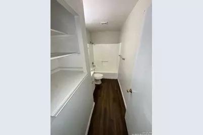 830 W Hutchins Place #3, San Antonio, TX 78221 - Photo 9