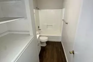 830 W Hutchins Pl, San Antonio, TX 78221 - Photo 9