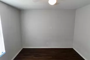 830 W Hutchins Pl, San Antonio, TX 78221 - Photo 7