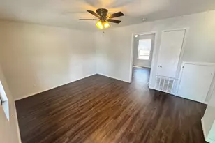 830 W Hutchins Pl, San Antonio, TX 78221 - Photo 1