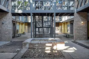 806 W 24th St, Austin, TX 78705 - Photo 25