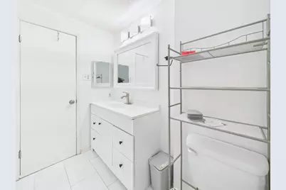 806 W 24th Street #114, Austin, TX 78705 - Photo 15