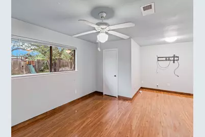 404 Mulberry Drive, Austin, TX 78745 - Photo 9