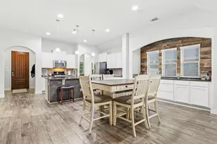 321 Lightcliff St, Hutto, TX 78634 - Photo 7