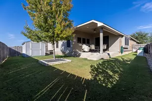 321 Lightcliff St, Hutto, TX 78634 - Photo 19