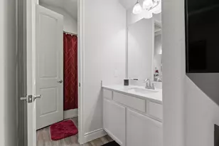 321 Lightcliff St, Hutto, TX 78634 - Photo 15