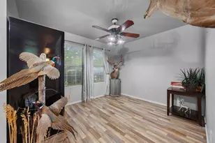 951 Brandi Cir, Kyle, TX 78640 - Photo 3