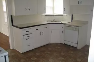 205 Oscar St, Taylor, TX 76574 - Photo 1