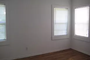 205 Oscar St, Taylor, TX 76574 - Photo 5