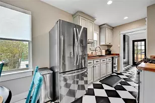 2952 Higgins St, Austin, TX 78722 - Photo 7