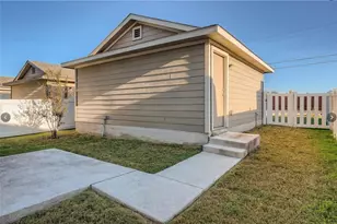 304 Cane River Rd, Pflugerville, TX 78660 - Photo 29