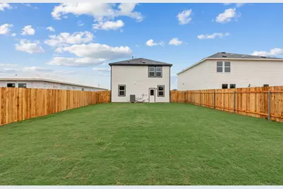 333 Sullivan Way, Elgin, TX 78621 - Photo 17