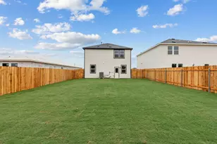 333 Sullivan Way, Elgin, TX 78621 - Photo 17