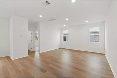 333 Sullivan Way, Elgin, TX 78621 - Photo 7