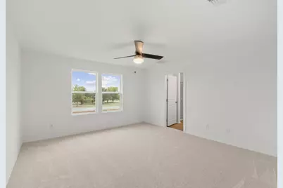 333 Sullivan Way, Elgin, TX 78621 - Photo 9