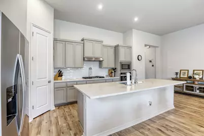 22614 Maidengrass Lane Lane, Lago Vista, TX 78645 - Photo 11