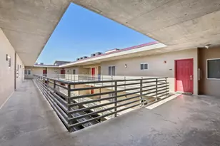 711 W 26th St, Austin, TX 78705 - Photo 29