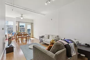 711 W 26th St, Austin, TX 78705 - Photo 11