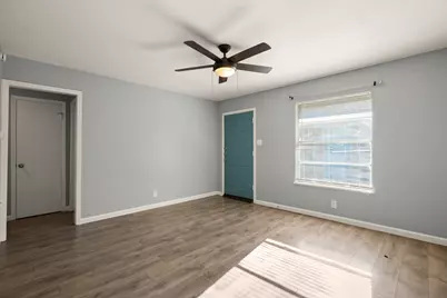 838 N Meadows Drive, Austin, TX 78758 - Photo 5