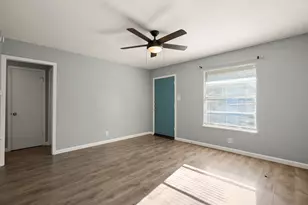 838 N Meadows Dr, Austin, TX 78758 - Photo 5