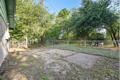 838 N Meadows Drive, Austin, TX 78758 - Photo 15