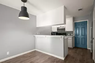 838 N Meadows Dr, Austin, TX 78758 - Photo 7