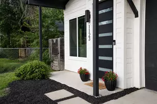1123 Omega Ave, Austin, TX 78721 - Photo 5