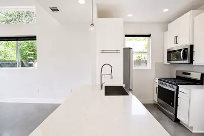 1123 Omega Avenue #1, Austin, TX 78721 - Photo 9