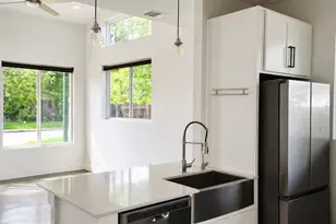 1123 Omega Ave, Austin, TX 78721 - Photo 37