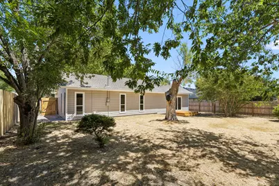 106 Cottonwood Drive, Hutto, TX 78634 - Photo 25