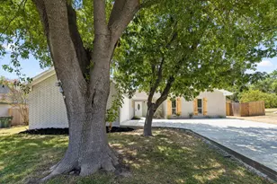 106 Cottonwood Dr, Hutto, TX 78634 - Photo 21