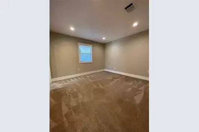 935 La Posada Drive #145, Austin, TX 78752 - Photo 15