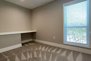 935 La Posada Dr, Austin, TX 78752 - Photo 19