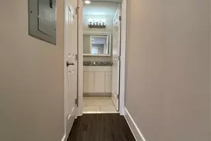 935 La Posada Dr, Austin, TX 78752 - Photo 11