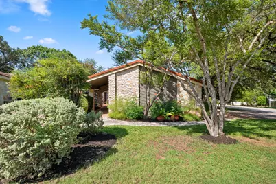 102 Crescent Bluff, Lakeway, TX 78734 - Photo 3
