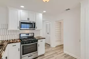 902 Hackberry St, Taylor, TX 76574 - Photo 9